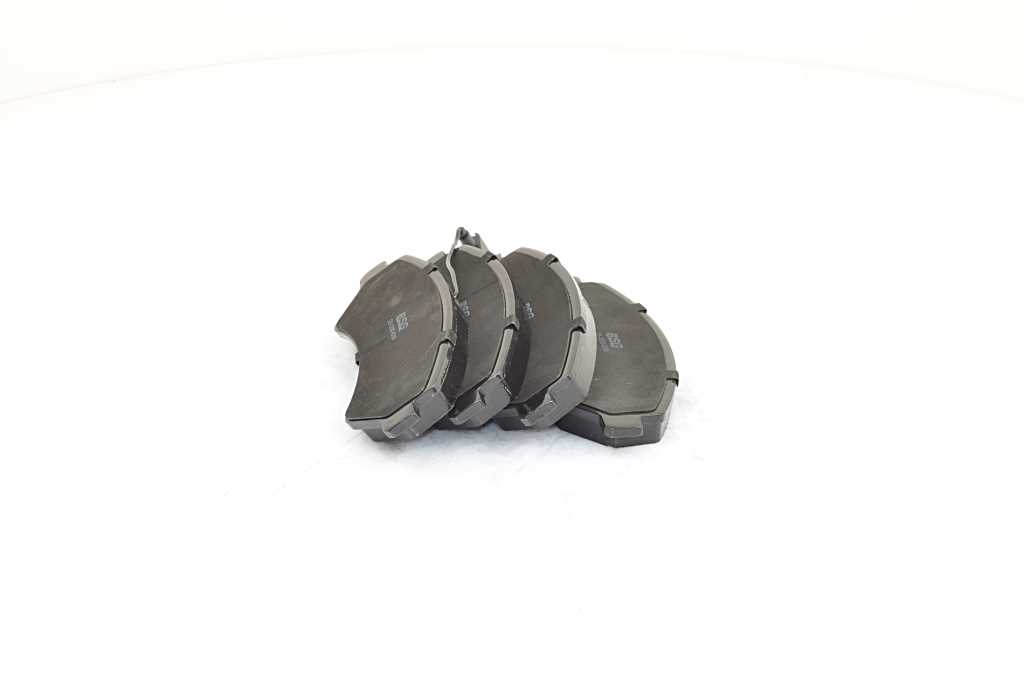 Колодки тормозные дисковые передние с датчиками citroen jumperfiat ducatopeugeot boxer 06 BSG BSG25200009