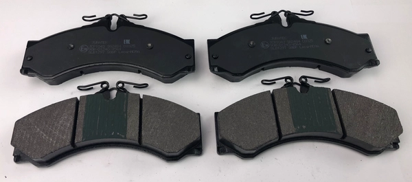 Комплект тормозных колодок дисковый тормоз JURATEK JCP1043