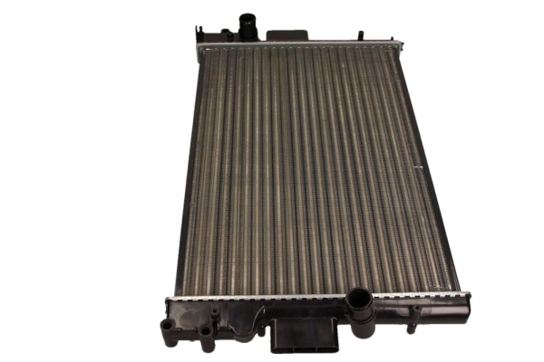 Радиатор охлаждение двигателя MAXGEAR AC515984