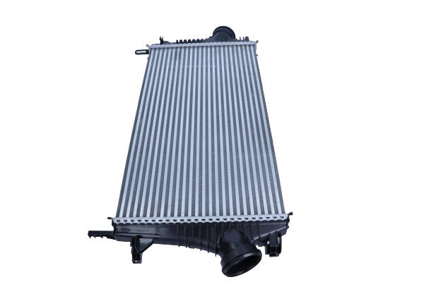 Интеркулер MAXGEAR AC653811