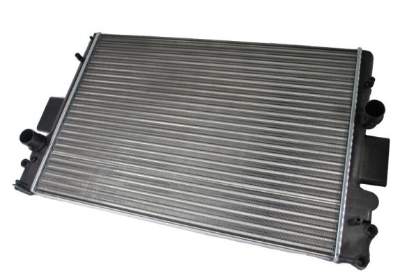 Радиатор охлаждение двигателя THERMOTEC D7E004TT
