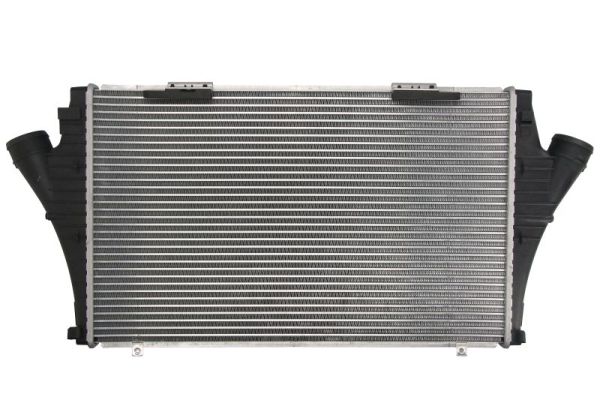 Интеркулер THERMOTEC DAX025TT