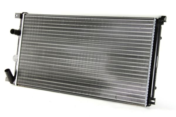 Радиатор охлаждение двигателя THERMOTEC D7R022TT