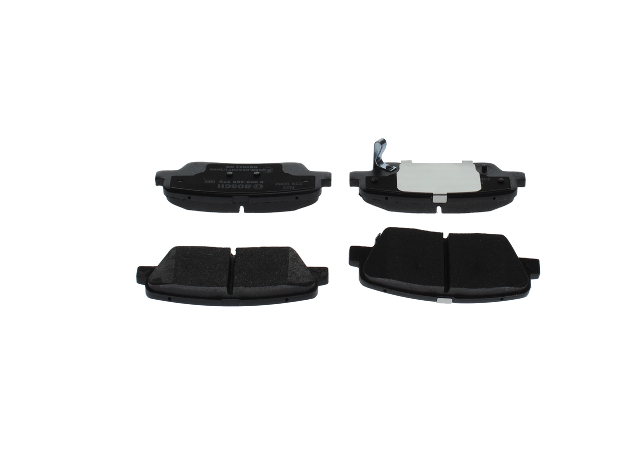 Комплект тормозных колодок дискового тормоза BOSCH 0986495370