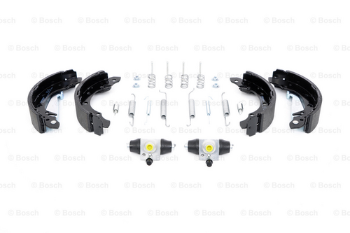 Комплект тормозных колодок BOSCH 0204113591