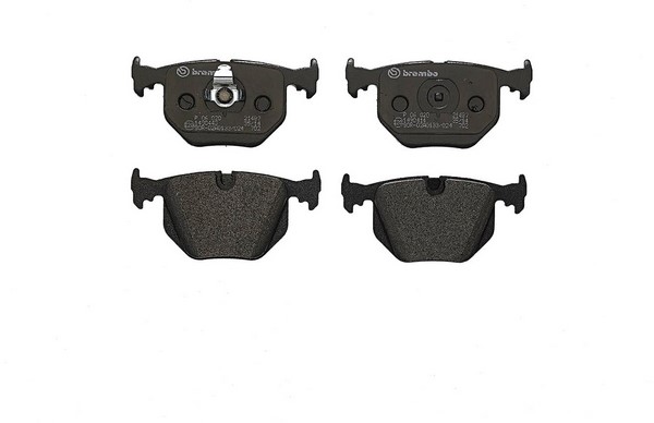 Комплект тормозных колодок дискового тормоза BREMBO P06020