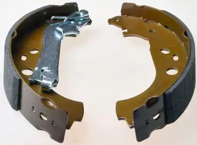 Тормозные колодки задние (барабанные)