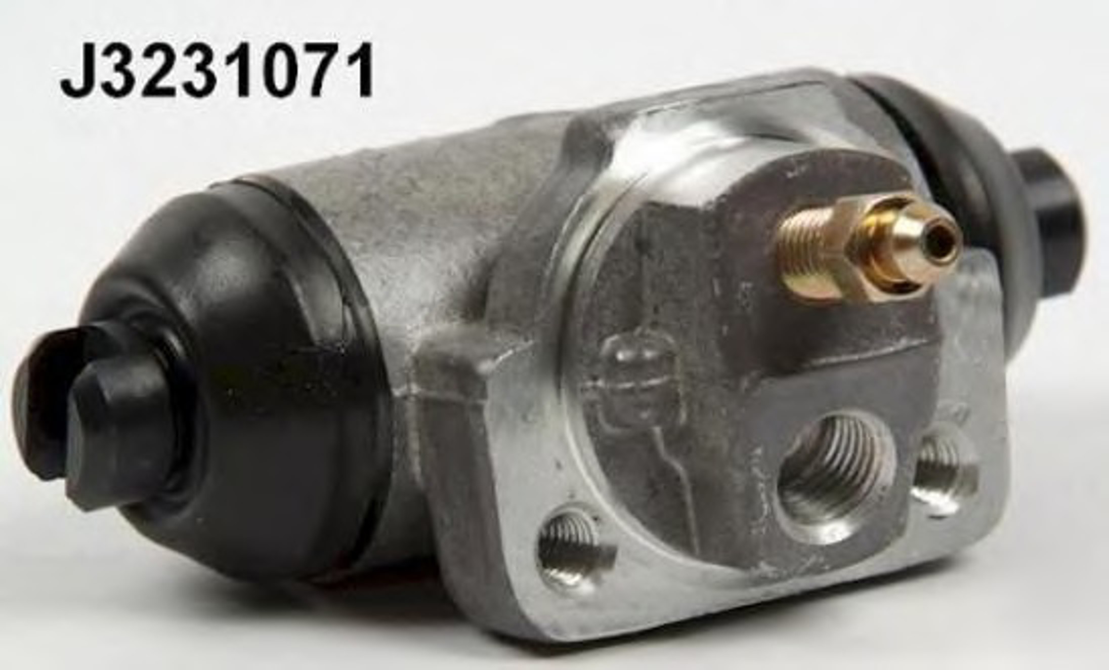 Цилиндр тормозной NIPPARTS J3231071