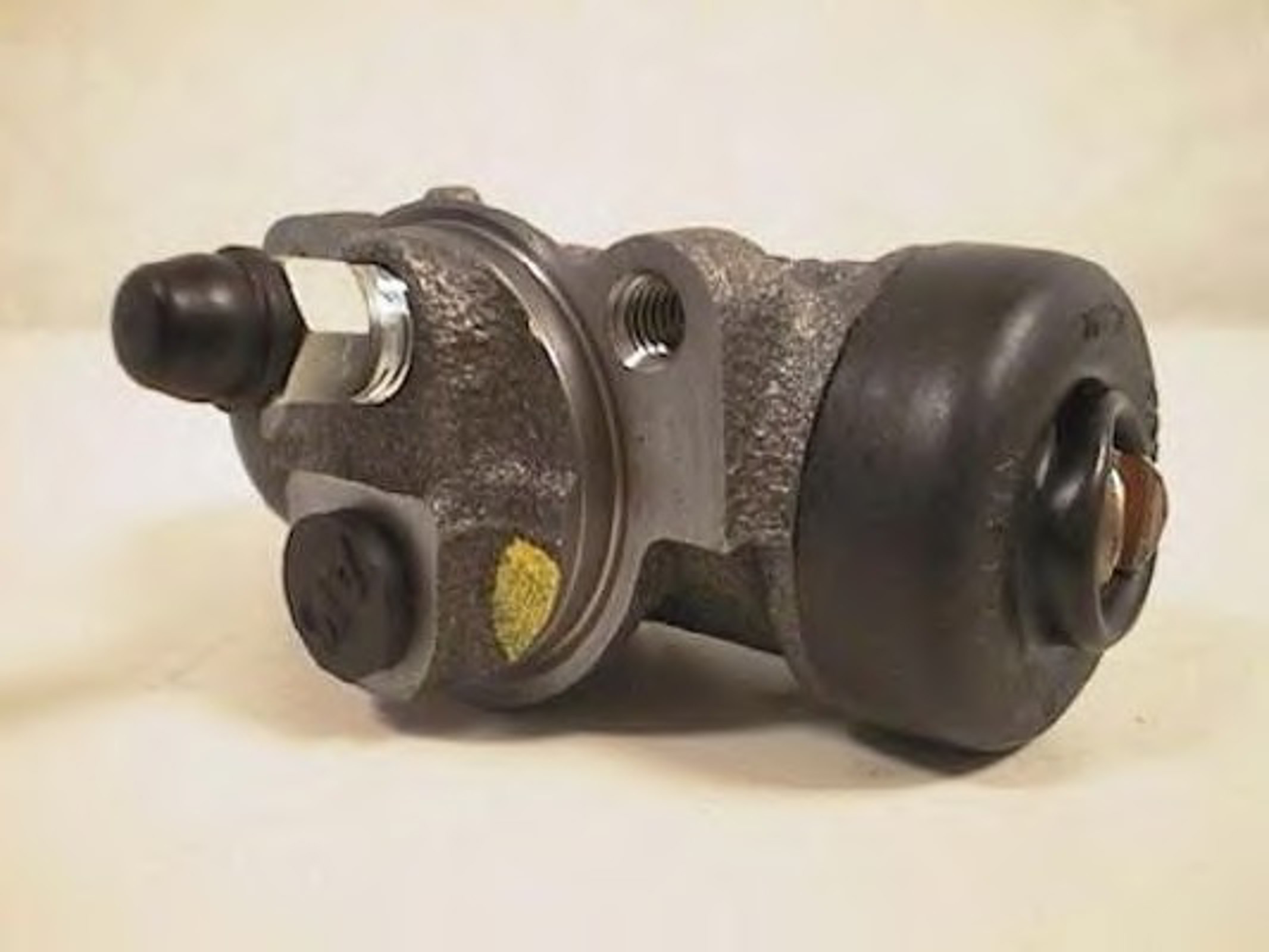 Цилиндр тормозной рабочий NIPPARTS J3236019